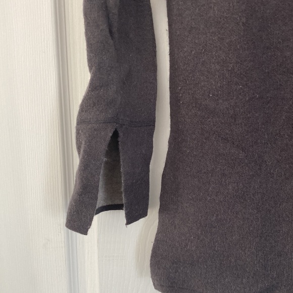 Club Monaco sweater - Picture 5 of 5